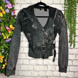 .,💙2/$40💙Mandee's Grey Distressed Zip Up Belted Lightweight Jacket Size Medium
